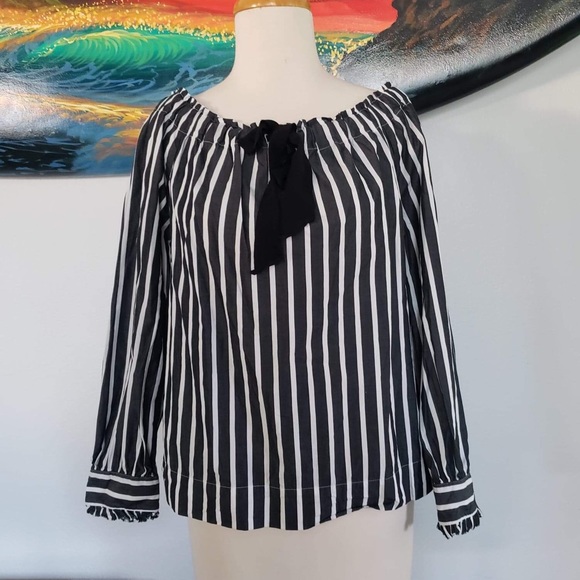 Cute J.Crew off the shoulder top - Picture 13 of 13